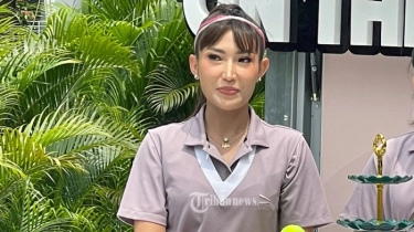 Ayu Dewi Maksimalkan Fungsi Istri Selama Ramadan