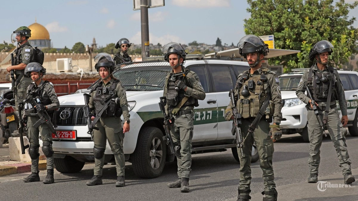 Dikawal Polisi Israel, Ratusan Pemukim Yahudi Serbu Masjid Al-Aqsa di Hari Pertama Ramadhan