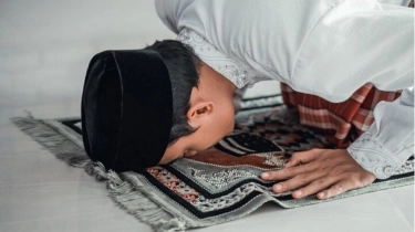 Rugi Besar Rajin Tarawih Tapi Tak Kerjakan Salat Sunah Ini, Buya Yahya: Pahalanya Lebih Besar!