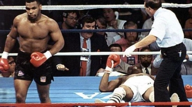 Ganasnya Mike Tyson Hajar sang Pelatih di Sesi Latihan, Video Aksi Si Leher Beton Bikin Kagum