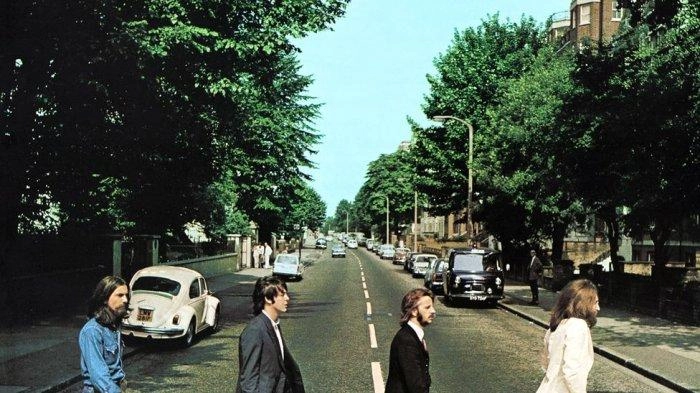 Lirik dan Terjemahan Lagu Come Together - The Beatles: Come Together Right Now Over Me