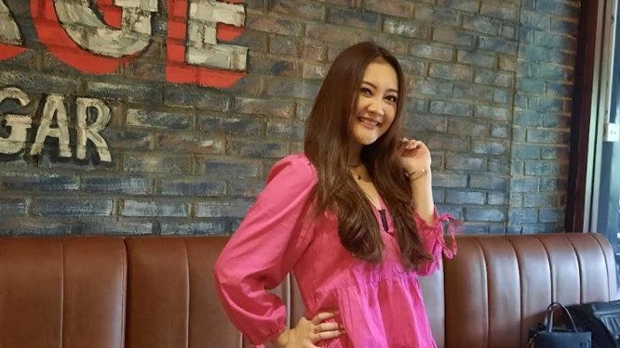 Veni Nur Bawakan Ulang Lagu 'Gak Pake Lama', Akui Proses Produksinya Begitu Cepat
