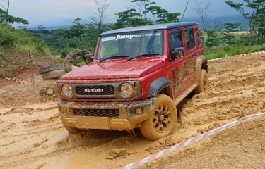 Suzuki Jimny 5 Pintu Punya Fitur untuk Off Road Bukan Kaleng-kaleng