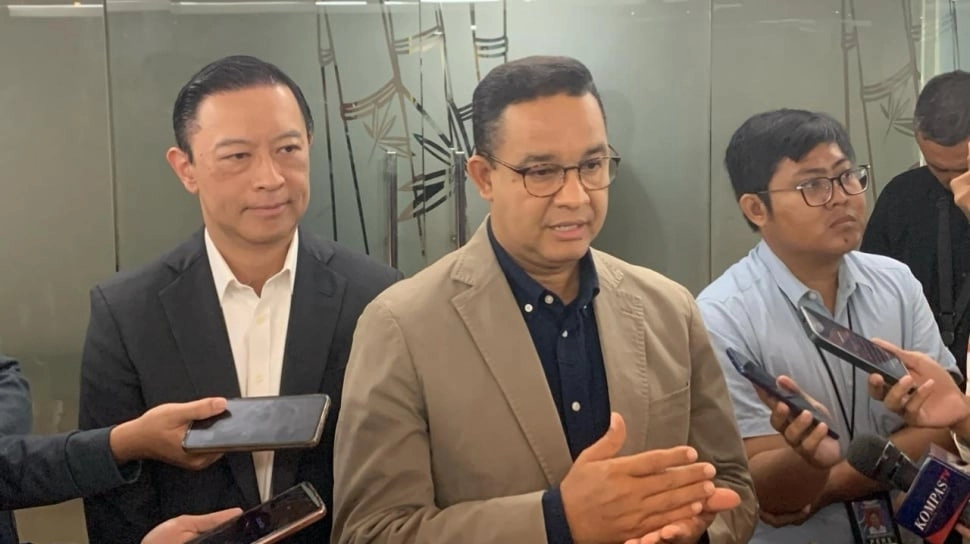 Luhut Minta Eks Pejabat Tukang Kritik Keluar dari Indonesia, AniesBeri Respons Menohok
