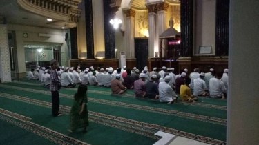 Apa Hukumnya Salat Tarawih Ngebut? Ternyata Bisa Tetap Sah Asal Penuhi 2 Hal Ini