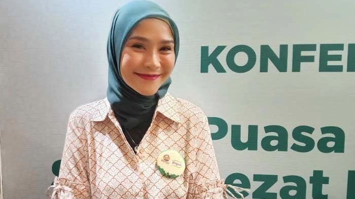Cerita Zaskia Adya Mecca Kebingungan Diminta Hanung Bramantyo Masak Ayam Goreng