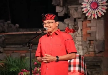 Ungkap Fakta Intimadasi Penguasa ke Kader PDIP, Hasto Sebut Nama Wayan Koster Hingga Hevearita Rahayu