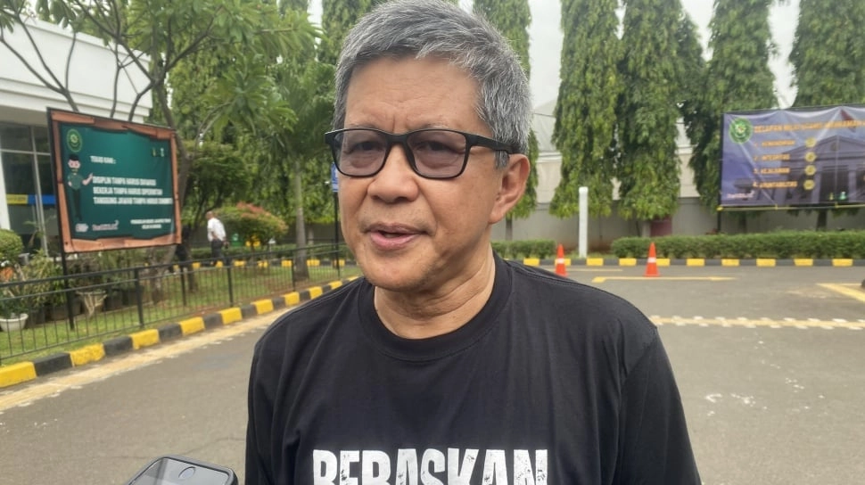 Tak Coblos Anies, Ternyata Ini Pilihan Politik Rocky Gerung pada Pilpres 2024