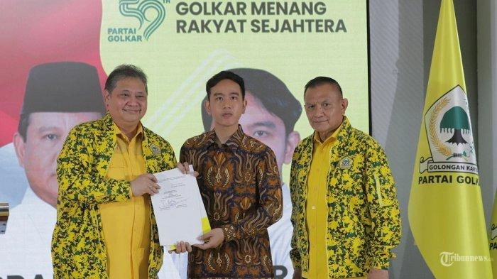 Gibran 'Disiapkan' jadi Ketum Golkar, MKGR Bulat Dukung Airlangga Tapi Akui Ada Celah