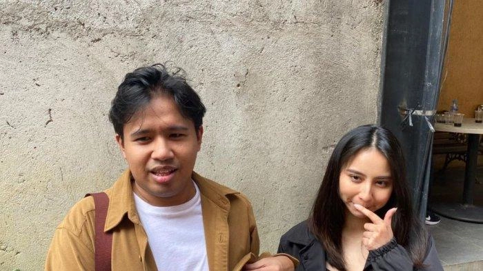 Clairine Clay Hamil Anak Pertama, Joshua Suherman Lebih Perhatian