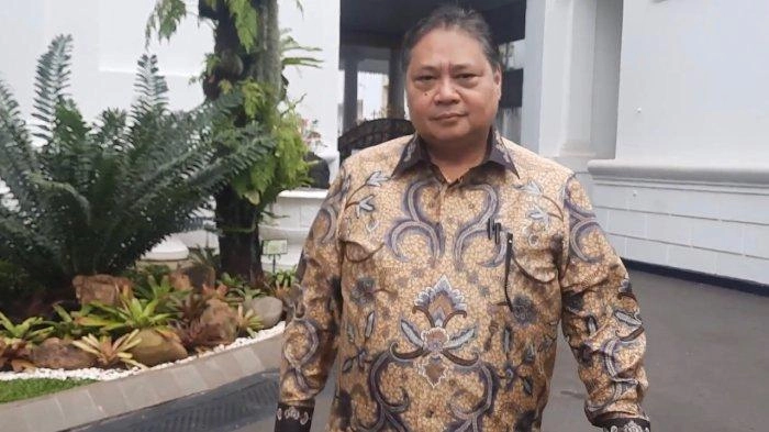 Respons Airlangga Soal Isu Jokowi akan Jadi Ketua Umum Partai Golkar: Kata Siapa?