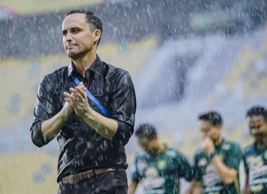 Jelang Derbi Jatim Melawan Arema FC, Paul Munster Siapkan Hal Ini dalam Sesi Latihan Persebaya Surabaya   
