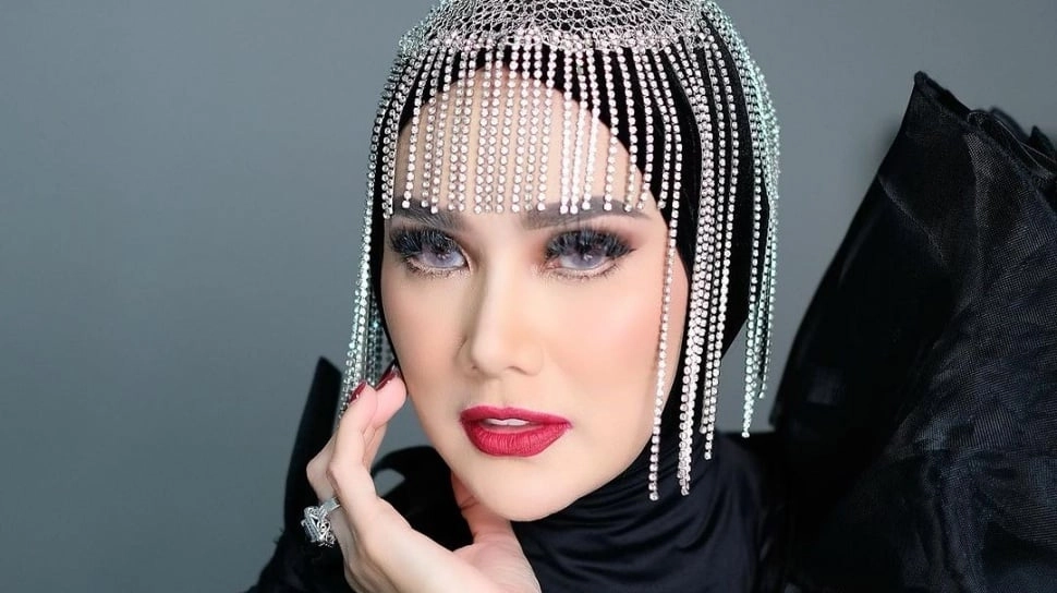 Koleksi Tas Mulan Jameela, Dinilai Kontras dengan Maia Estianty