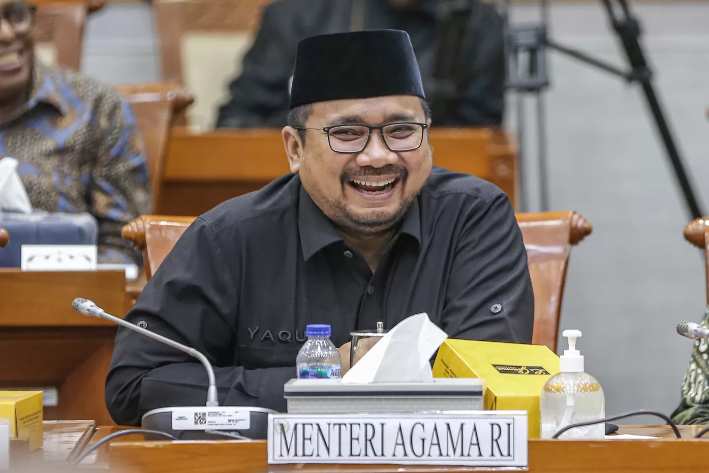 Kaji Umrah Backpacker, Menag Yaqut Cholil Qoumas Terbang ke Arab Saudi