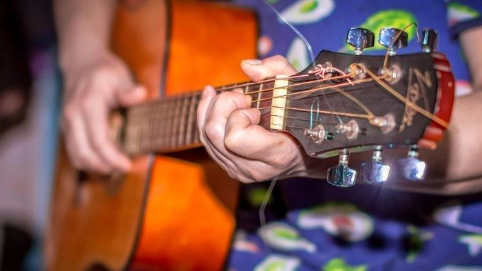 Chord Gitar Yang Terdalam - Peterpan, Kunci dari C: Takkan Lelah Aku Menanti