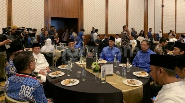 Demokrat Gelar Acara Buka Bersama di Jaksel, AHY dan SBY Hadir Pakai Kemeja Kembaran