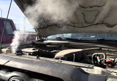 Kenali 4 Penyebab Mobil Alami Overheat Sebelum Anda Mudik