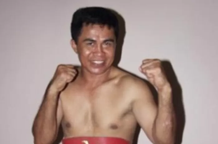 Merayakan Ulang Tahun ke-64 Ellyas Pical, Dari Pencari Mutiara hingga Juara Dunia Tinju  Pertama Indonesia