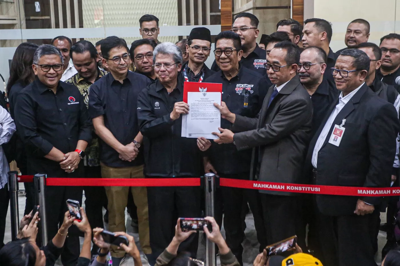 MK Sudah Terima 54 Kasus Sengketa Pemilu, TPN Ganjar Minta MK Diskualifikasi Paslon 02