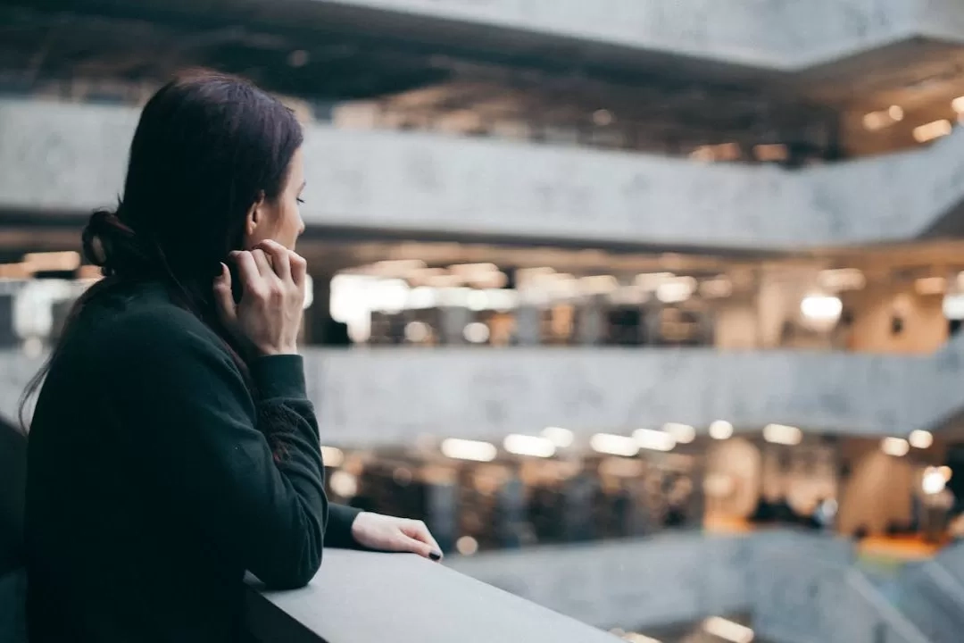 9 Tips Berteman dengan Seorang Introvert yang Wajib Diperhatikan, Salah Satunya Menghargai Ruang Privasi