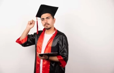 Ingin Lanjut S2? Berikut 5 Hal yang Perlu Dipertimbangkan Beserta Manfaatnya Kuliah Magister