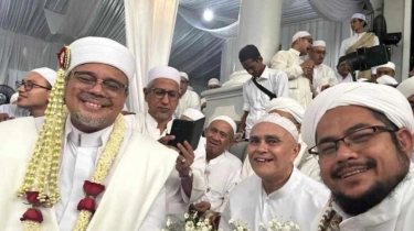 Lagu Ini Berkumandang di Pernikahan Habib Rizieq, Dinyanyikan Ustad Kembar