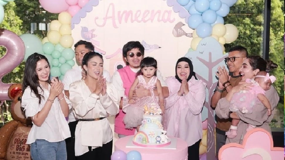 Sama Mewahnya, Beda Kado Kris Dayanti dan Anang dari Atta Halilintar dan Aurel Hermansyah