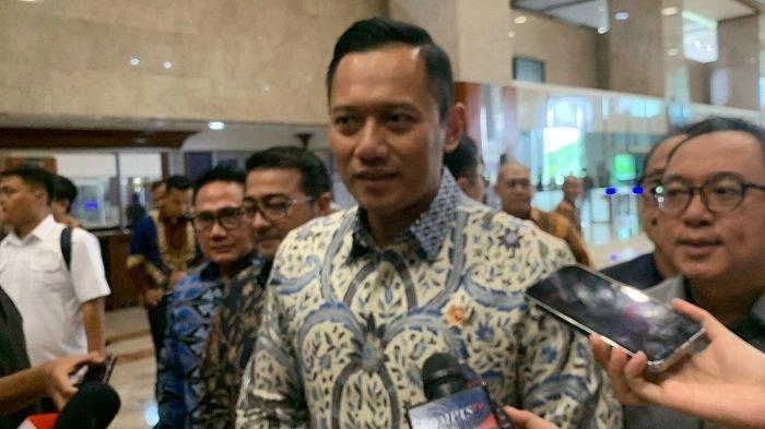 AHY Sambangi Fraksi Demokrat Sebelum Hadiri Raker Perdana di Komisi II DPR