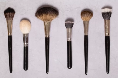 Simak dan Pahami, Cara Membersihkan Kuas Make Up dengan Benar di Rumah