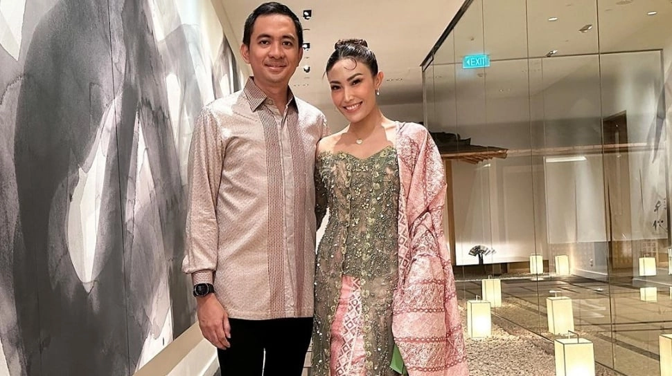 9 Potret Rumah Ayu Dewi, Pembangunannya Diprotes Tetangga karena Tak Kunjung Selesai