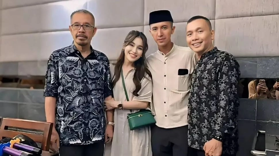 Pihak Keluarga Minta Foto Ayu Ting Ting dan Lettu Fardana Dihapus, Ada Apa?