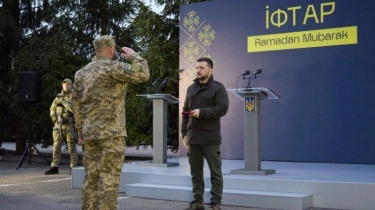 Perang Rusia-Ukraina Hari ke-762: Zelensky Ikut Buka Puasa Bareng Tentara Muslim