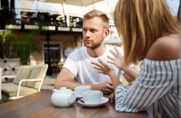 9 Alasan INFJ Selalu Berjuang dalam Hubungan Romantis, Salah Satunya Karena Ia Mudah Jatuh Cinta