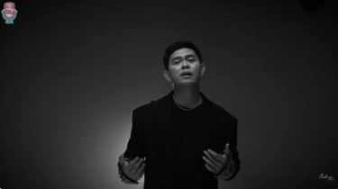 Chord Gitar dan Lirik Lagu Broken Symphony - Cakra Khan: Guess Now We’re Through Me and You