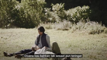 Chord Gitar Lagu Mawar Jingga - Juicy Luicy: Di Sana Kau Bahkan Tak Sesaatpun Teringat