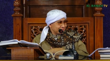 Apakah Ada Amalan Sholat Khusus Pada Malam Lailatul Qadar? Begini Kata Buya Yahya