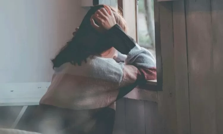 5 Cara Mengatasi Kerinduan Akibat Kehilangan Seseorang, Menurut Psikolog