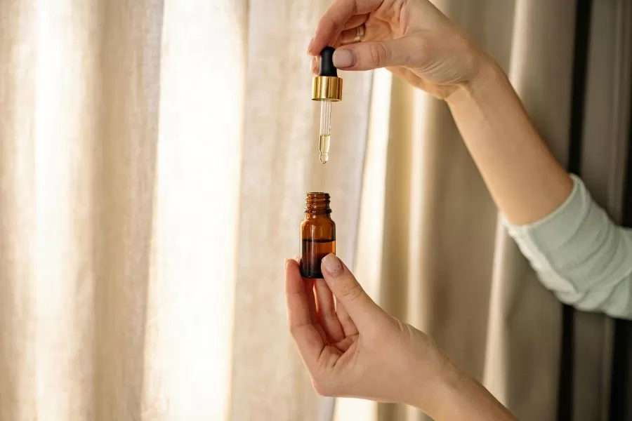 9 Manfaat Tamanu Oil Untuk Rambut: Kesehatan Kulit Kepala Alami