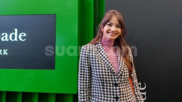 Punya Nama Besar Sebagai Artis, Enzy Storia Tak Masalah Pakai Tas yang Sama Berulang Kali