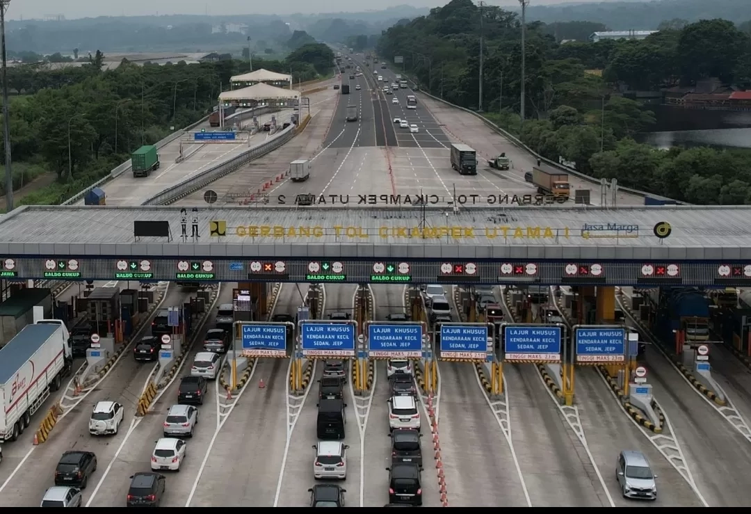298 Ribu Kendaraan Keluar Jabodetabek pada H-1 Libur Wafatnya Yesus Kristus