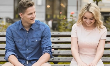 Pahami 10 Tips Menaklukan Hati Perempuan Introvert yang Suka Menyendiri