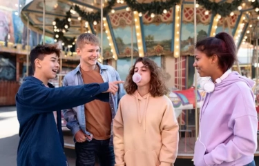 4 Zodiak yang Paling Positive Vibes, Si Pembawa Damai hingga Bikin Orang Lain Nyaman