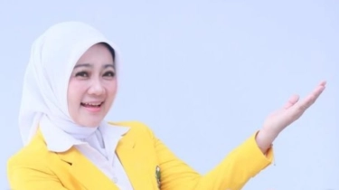 Gaya Atalia Praratya saat Jadi Dosen Dibandingkan dengan Istri Ganjar: Bu Dokoni Lewat