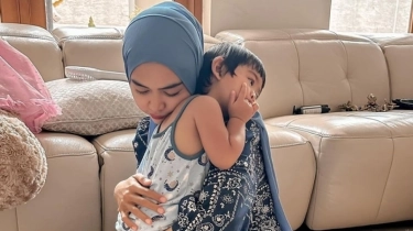 Ngonten Bareng Moana, Adab Minum Ria Ricis Ramai Dikritik: Nanti Anak Ikut-ikutan...
