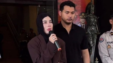 Aghnia Punjabi Disalahkan karena Terlalu Sibuk dan Biarkan Anak Diasuh Baby Sitter, Tangisnya Pecah