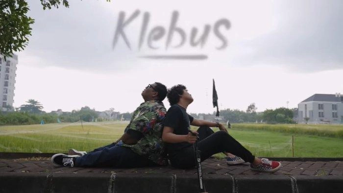 Kunci Gitar dan Lirik Lagu Klebus - Ngatmombilung: Wis Dalane Dadi Pelarian