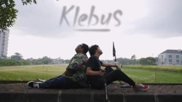 Kunci Gitar dan Lirik Lagu Klebus - Ngatmombilung: Wis Dalane Dadi Pelarian