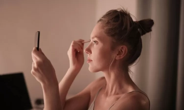 Gampang Insecure, Studi Ungkap Perempuan Lebih Rentan Alami Gangguan Dismorfik Tubuh