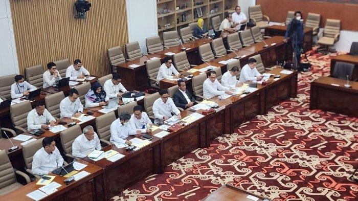 Korupsi Timah Rp 271 Triliun, PDIP Kritik Bahlil di DPR: Kok Menterinya Tidak Minta Maaf ke Publik