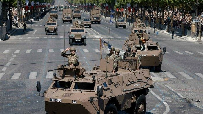 Prancis Bersiap Kirim Ratusan Kendaraan Lapis Baja Tua ke Ukraina